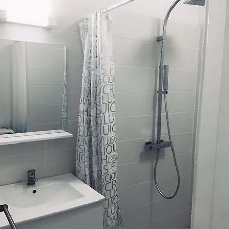 Grand Avec Terrasse Proche Du Port De Cyprien -3rm168 * Saint-Cyprien (Pyrenees-Orientales)